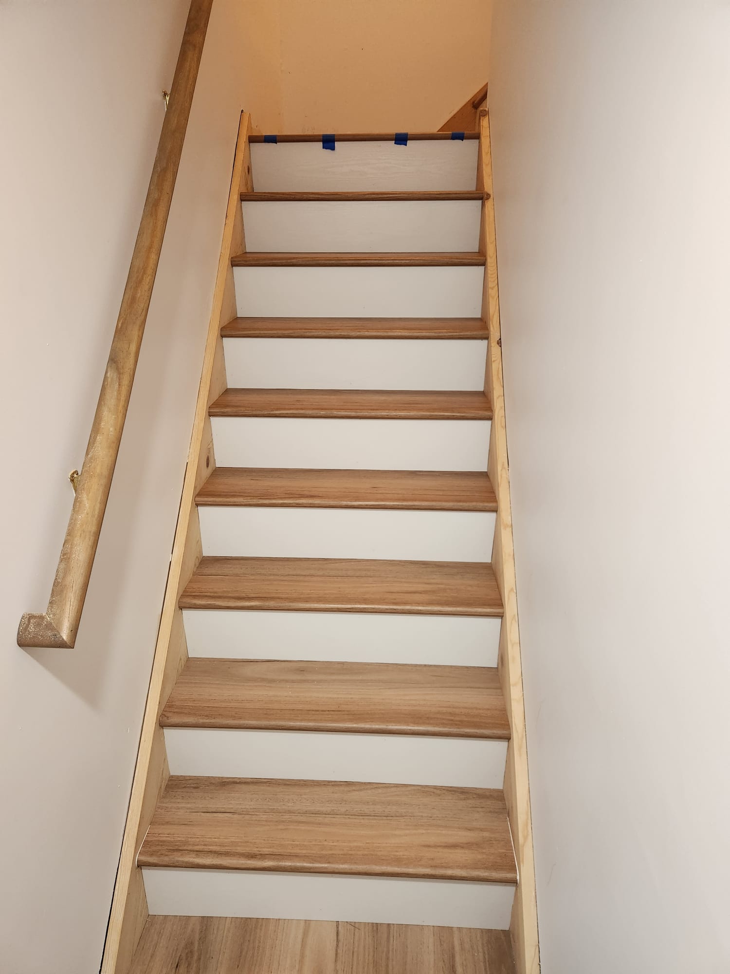 Glossy hardwood floor finish